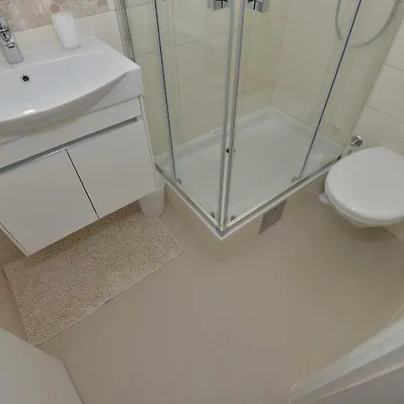 Jelena Apartman