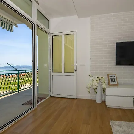 Apartment Jelena Makarska